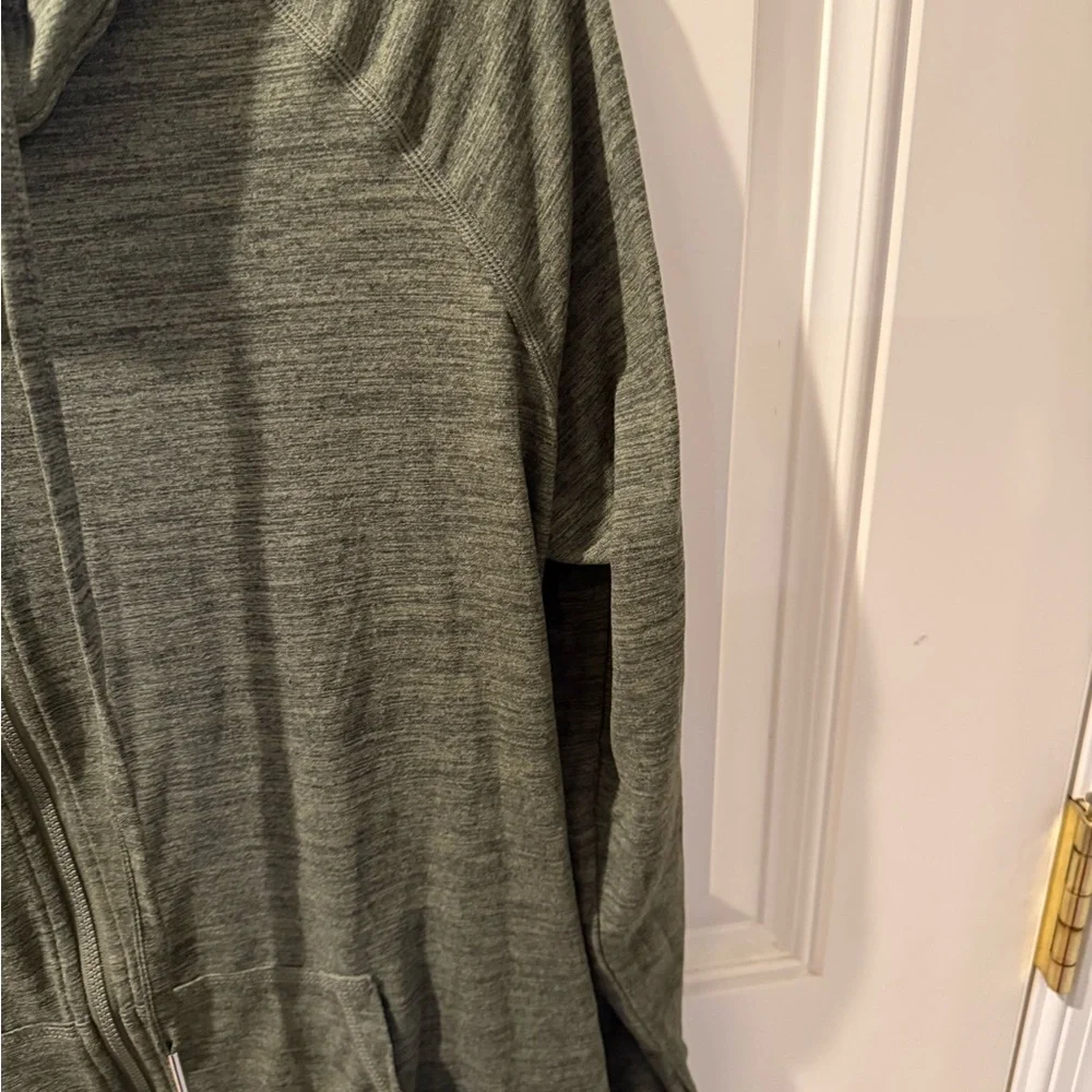 Maurices In Motion Inmotion Olive Green Zip-Up Thin Jacket / Shirt w/hood SIZE M - Picture 4 of 5